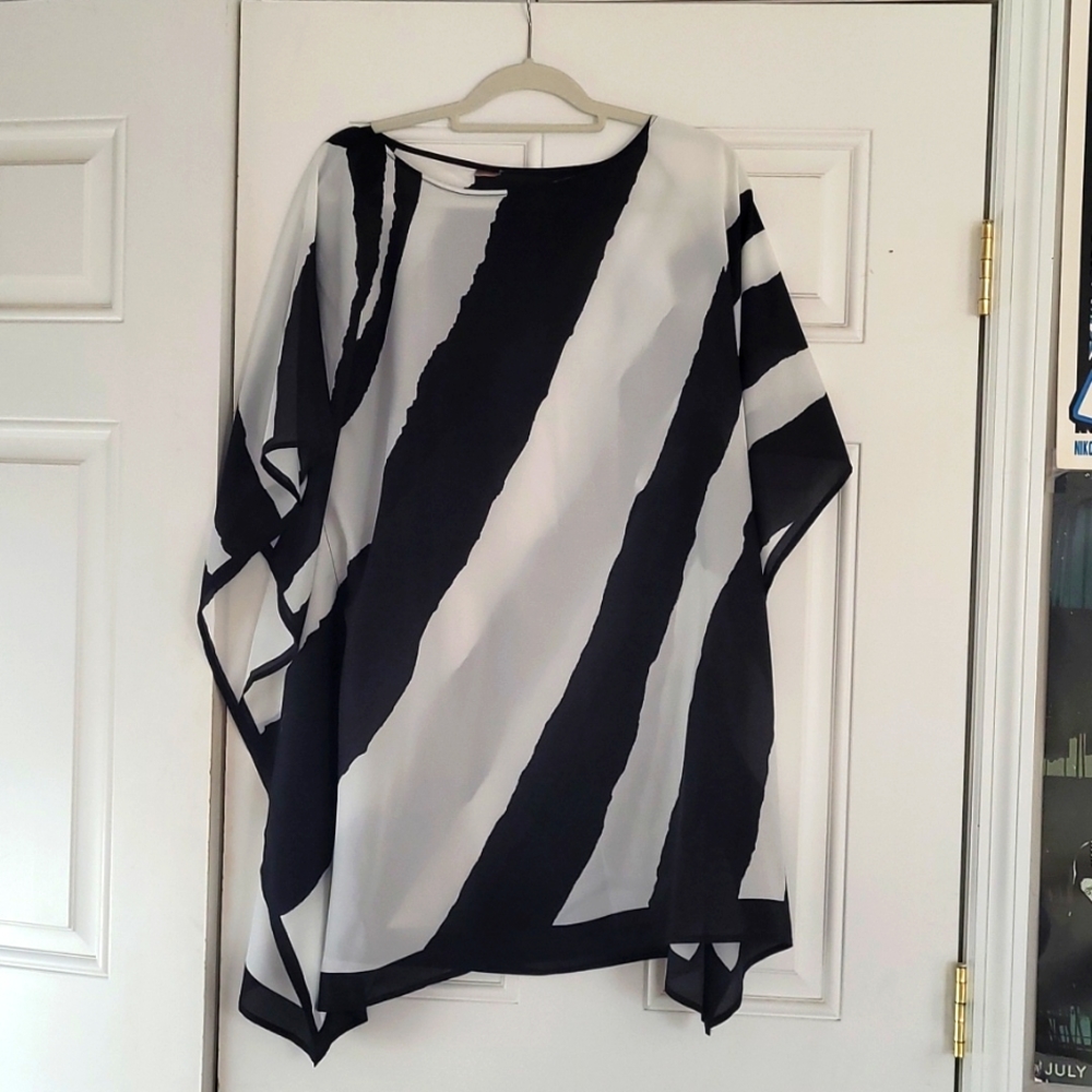 Black and white swimsuit coverup XL